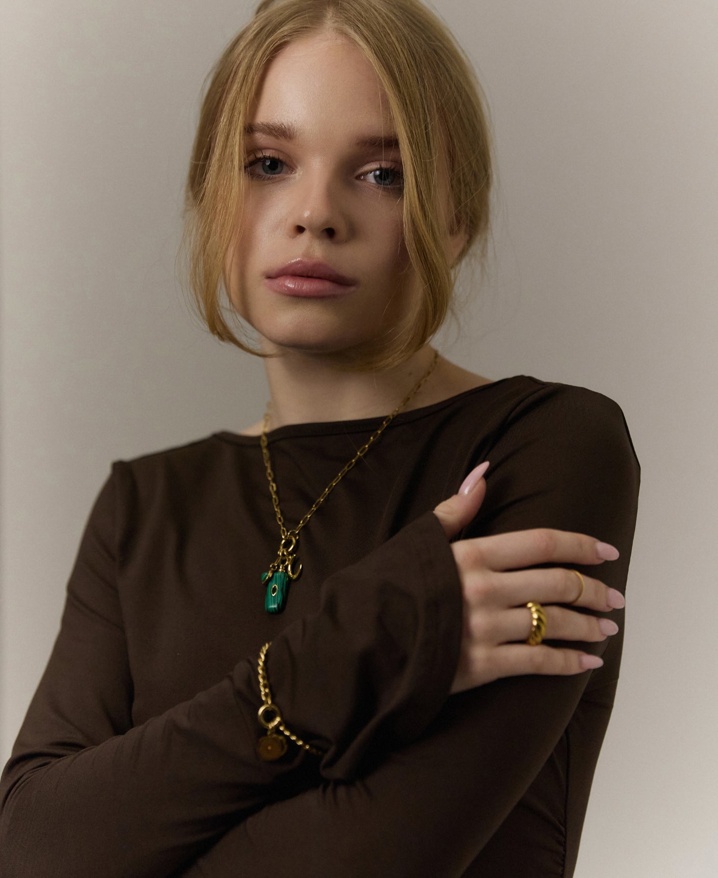 Náhrdelník Gaia s karabinkou pro talismany